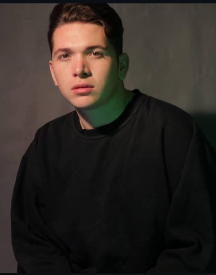 614056744: Chico busca chica en Madrid