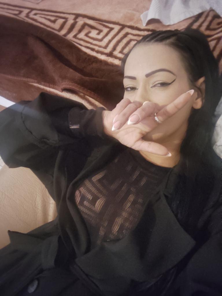 Chica busca chico en Granada: 