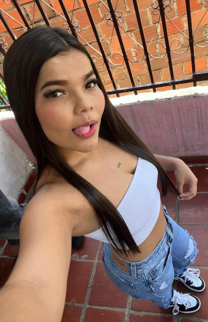 742082488: Chica busca chico en Zaragoza