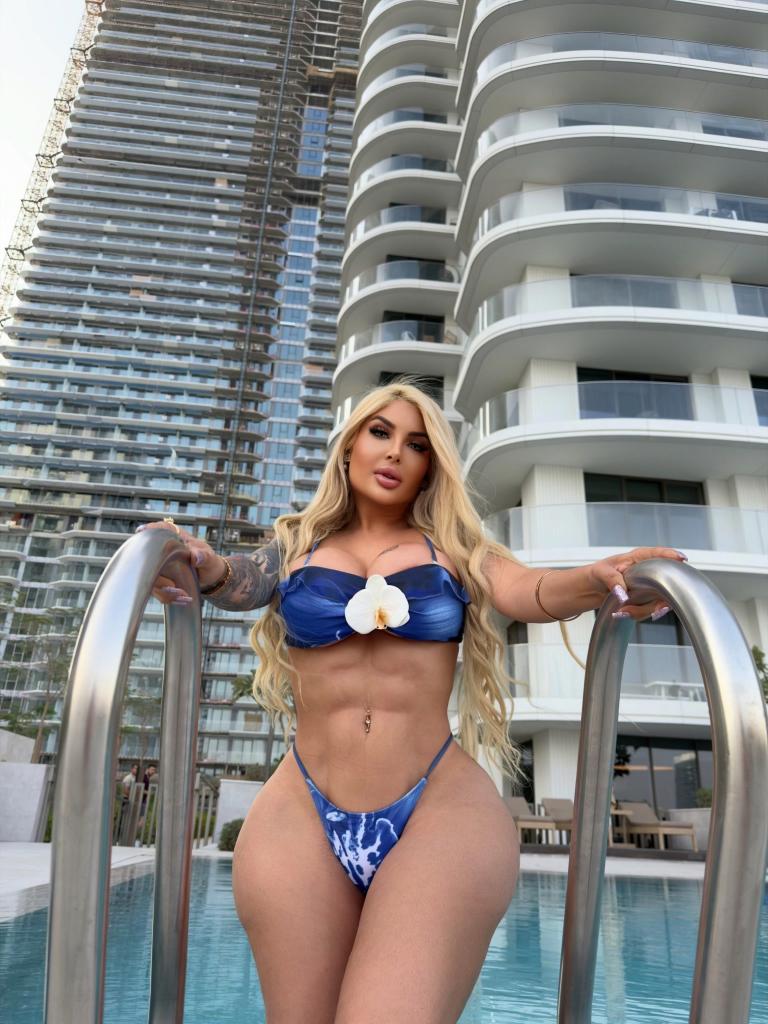 607234782: Chica busca chico en Madrid