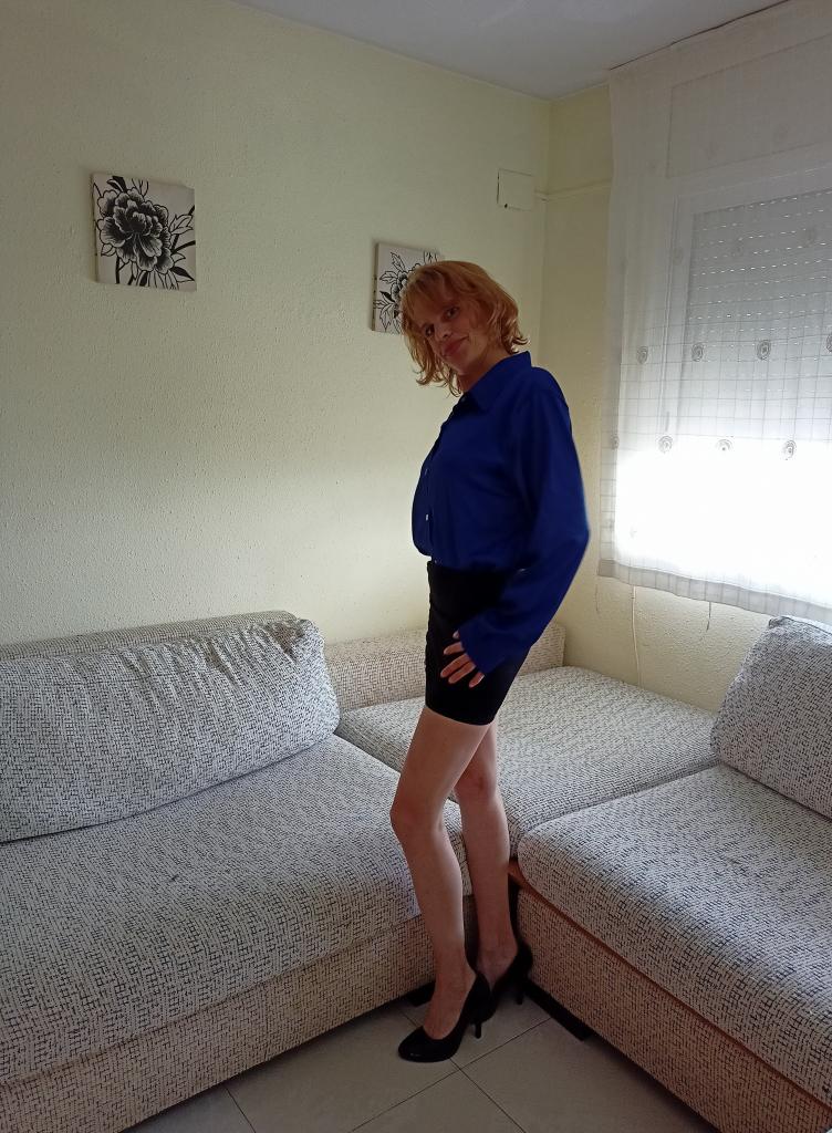 677384025: Chica busca chico en Tarragona