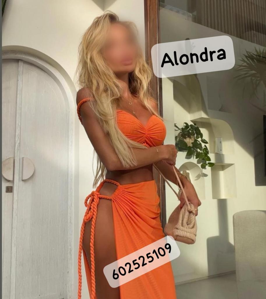 602525109: Chica busca chico en Almería