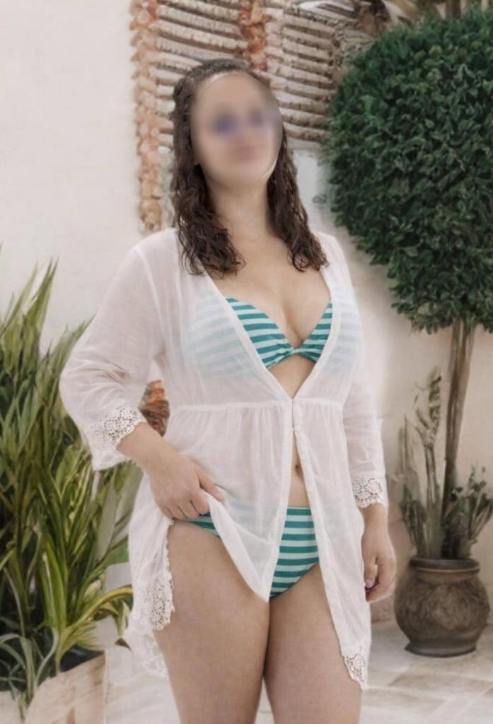 663782141: Chica busca chico en Granada
