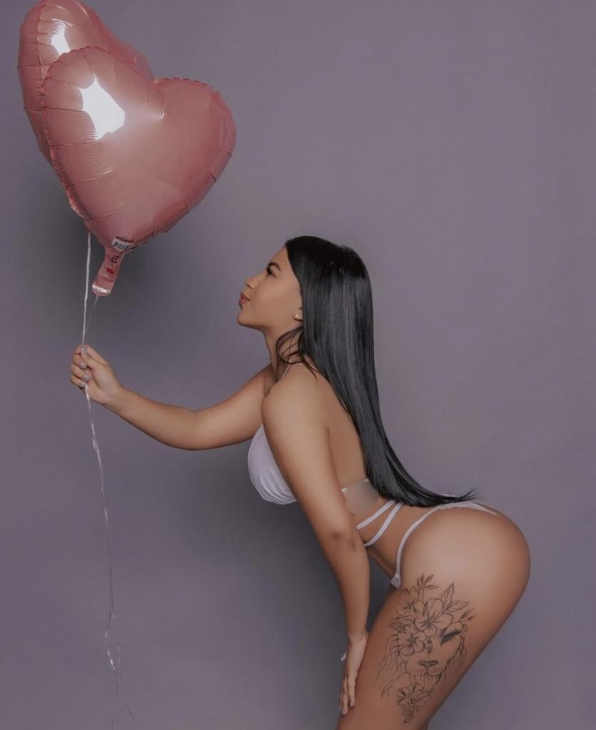 663756385: Chica busca chico en Melilla