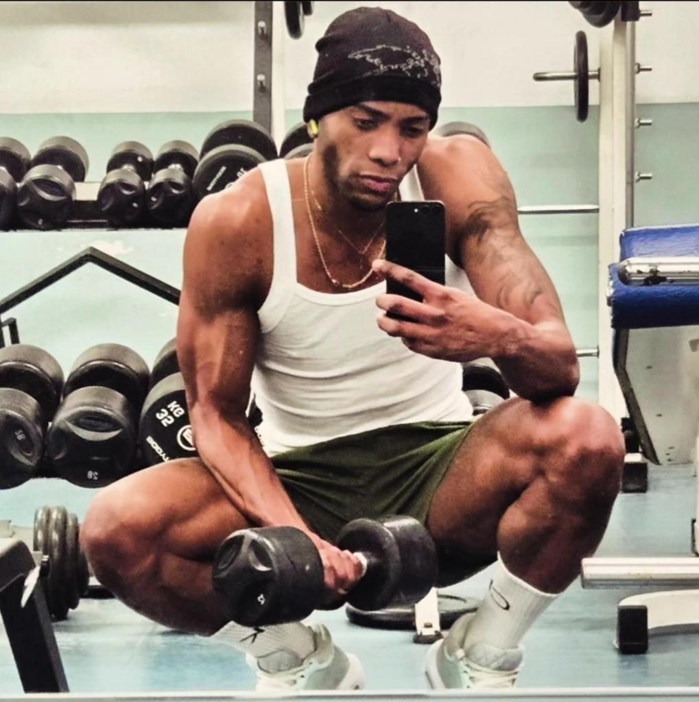 695724923: Chico busca chica en Madrid