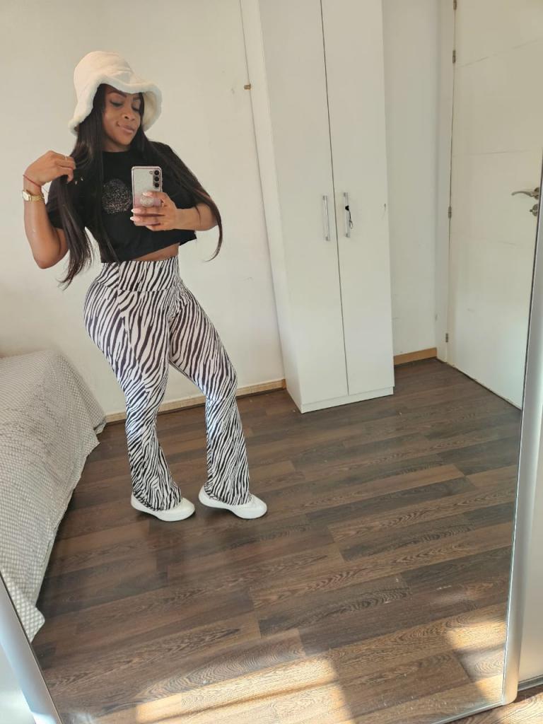 Chica busca chico en Almería: 