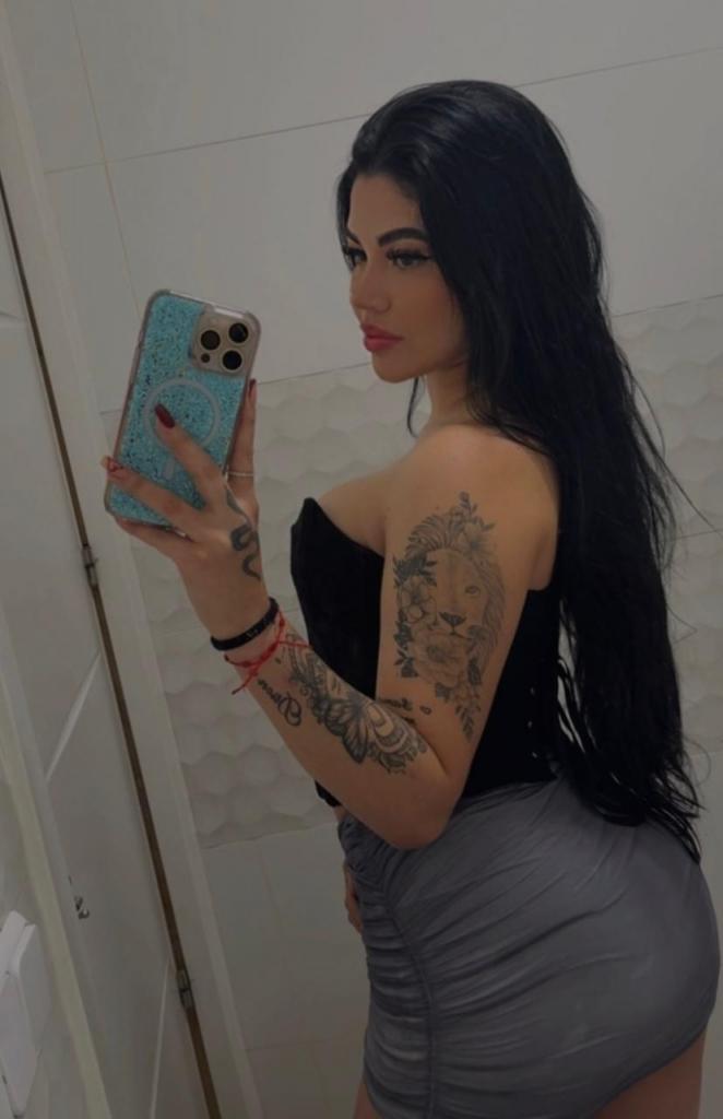 Chica busca chico en Málaga: Chica busca chico