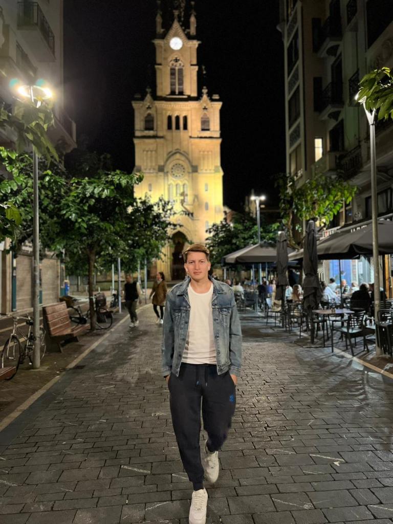 Chico busca chica en Cantabria: 