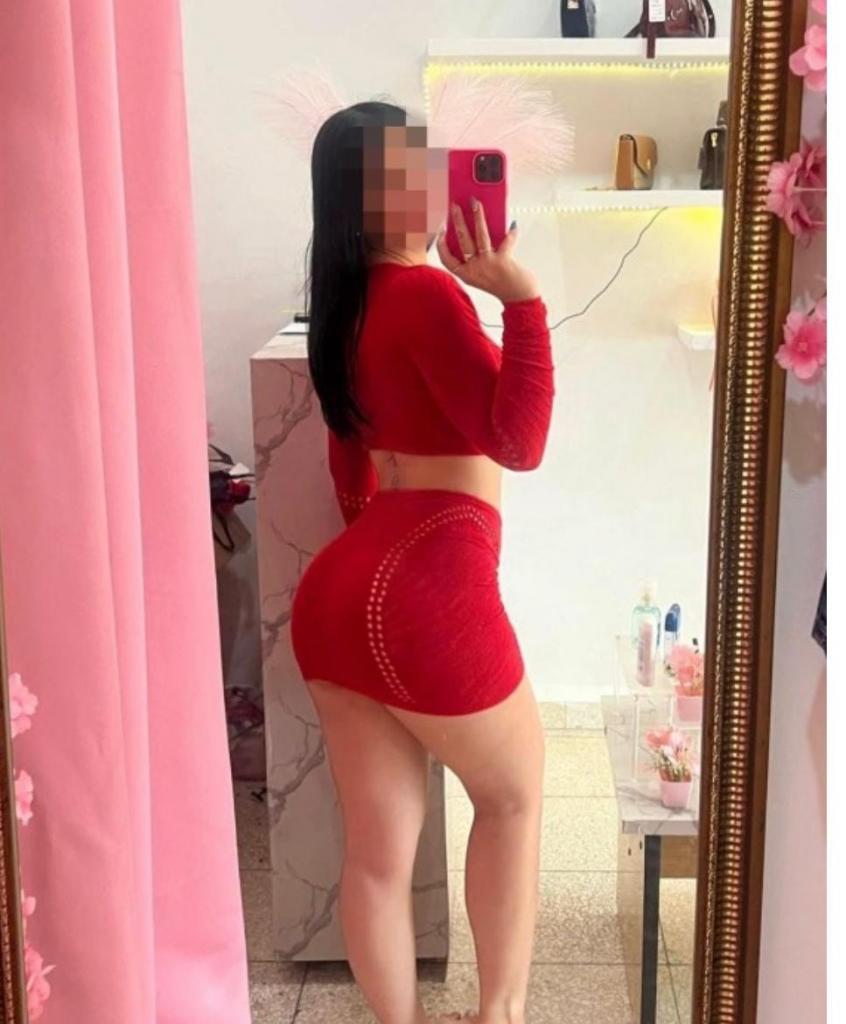 Chica busca chico en Málaga: Chica busca chico