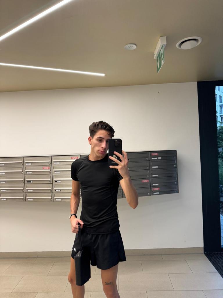 611260562: Chico busca chica en Pontevedra