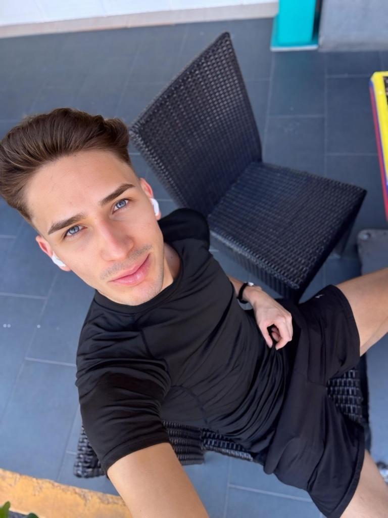 Chico busca chica en Pontevedra: 