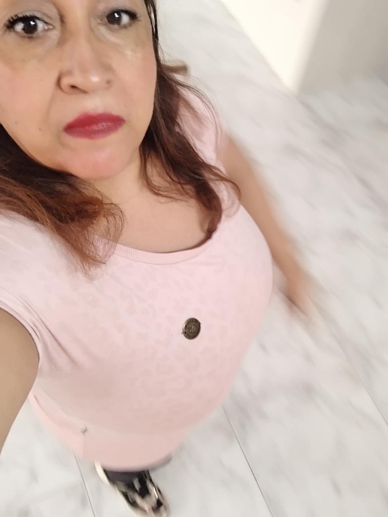 Chica busca chico en Almería: 