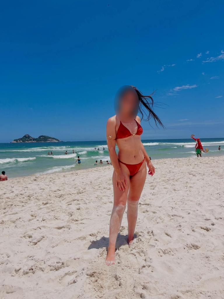 614952349: Chica busca chico en Barcelona