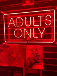 632926674: Chica busca chico en Cádiz