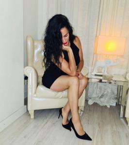 614225300: Chica busca chico en Zaragoza