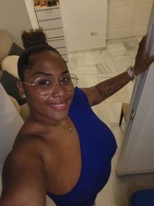 695256821: Chica busca chico en Cádiz