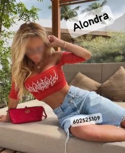 602525109: Chica busca chico en Almería