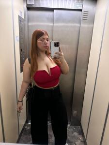 641230345: Chica busca chico en Barcelona