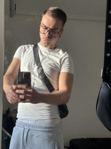 614073973: Chico busca chica en Madrid