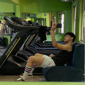 637104417: Chico busca chica en Valencia