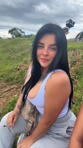 641672867: Chica busca chico en Cáceres