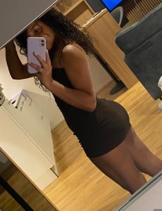 742082398: Chica busca chico en Zaragoza