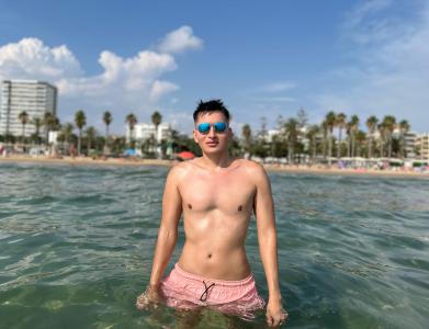 610842268: Chico busca chica en Cantabria