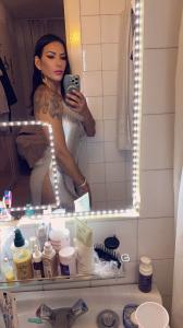 677320341: Chica busca chico en Granada