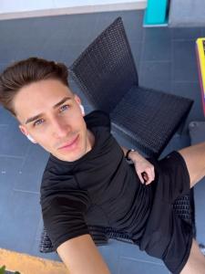 611260562: Chico busca chica en Pontevedra