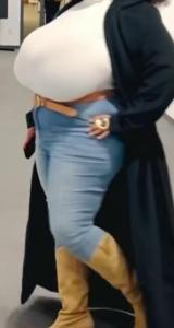 640235295: Chica busca chico en Madrid