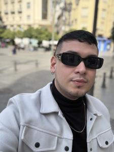 672131841: Chico busca chica en Sevilla