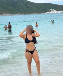 614952349: Chica busca chico en Barcelona