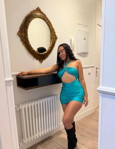 642678735: Chica busca chico en Madrid