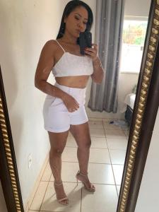 695343309: Chica busca chico en Guipúzcoa