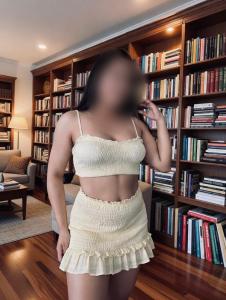 692091486: Chica busca chico en Madrid