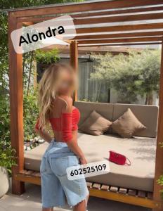 602525109: Chica busca chico en Almería