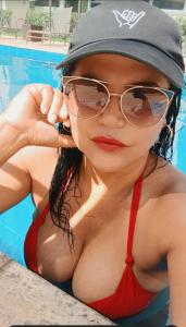 677655812: Chica busca chico en Barcelona