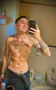 631367345: Chico busca chica en Alicante