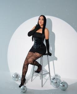 633662954: Chica busca chico en Navarra