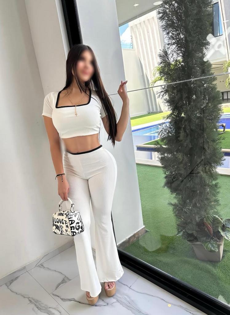 637073806: Chica busca chico en Sevilla