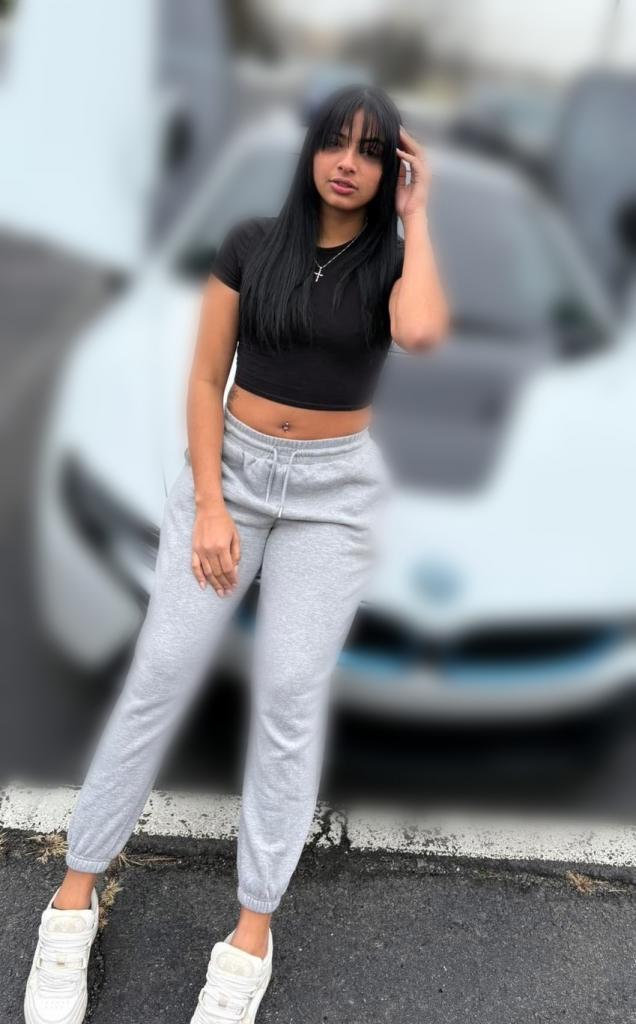 747750056: Chica busca chico en Barcelona