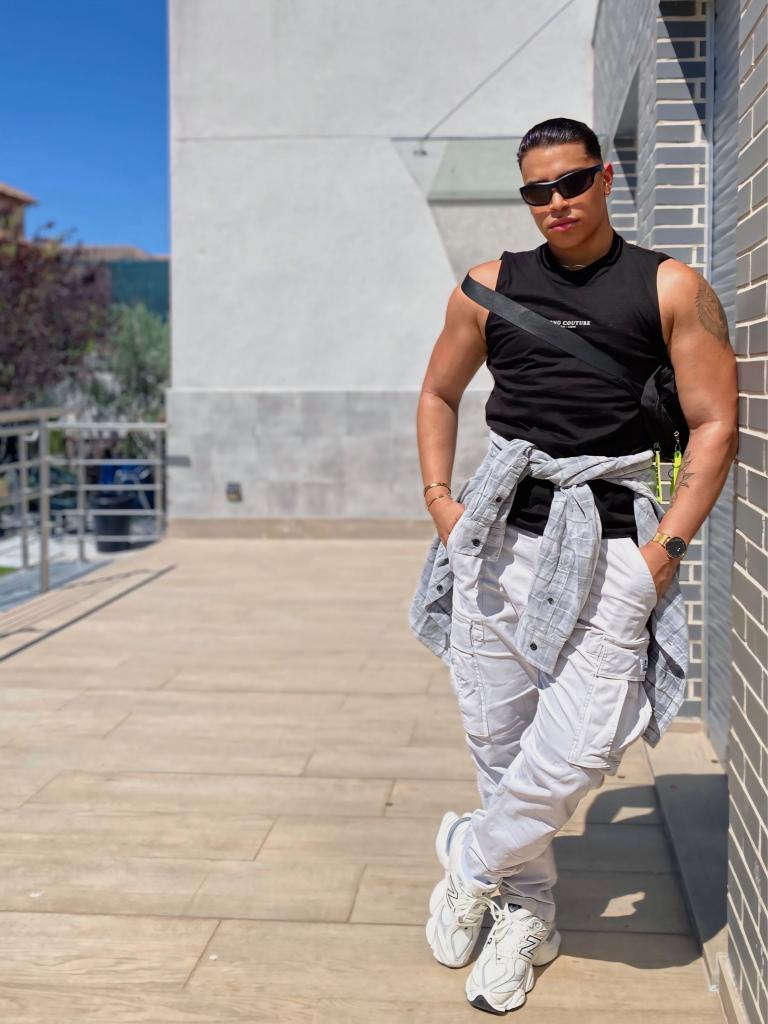 Chico busca chica en Málaga: 