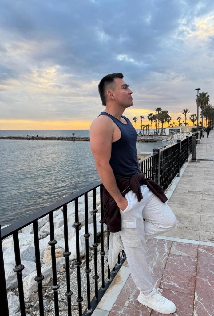 679034217: Chico busca chica en Madrid