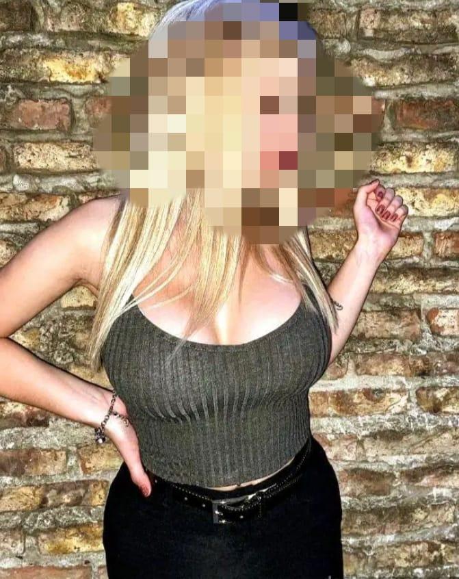 Chica busca chico en Cádiz: 