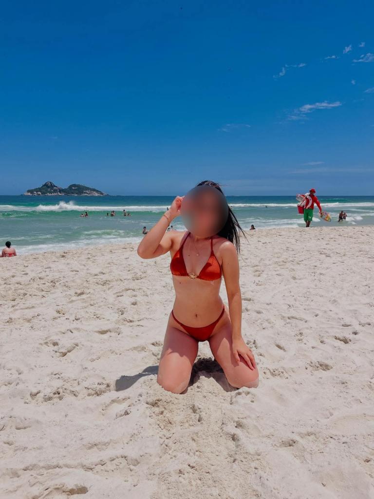 614952349: Chica busca chico en Barcelona