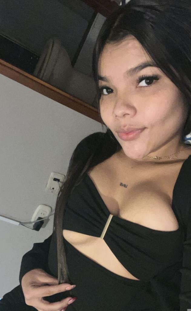 742082488: Chica busca chico en Zaragoza