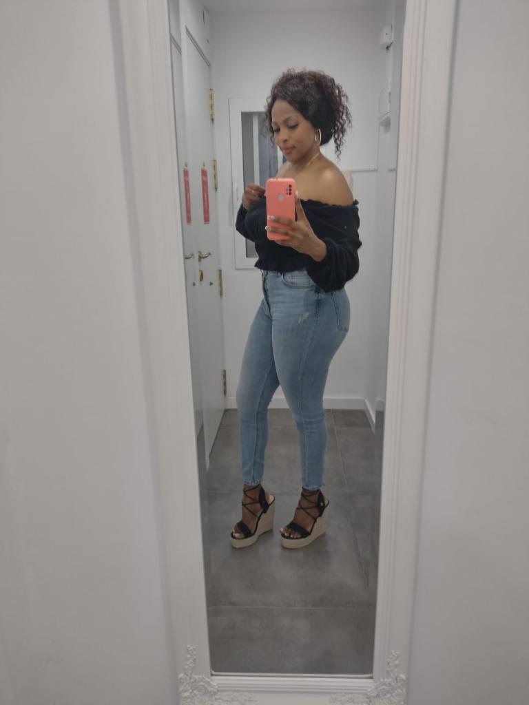 Chica busca chico en Almería: 