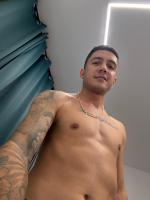 631367345: Chico busca chica en Alicante