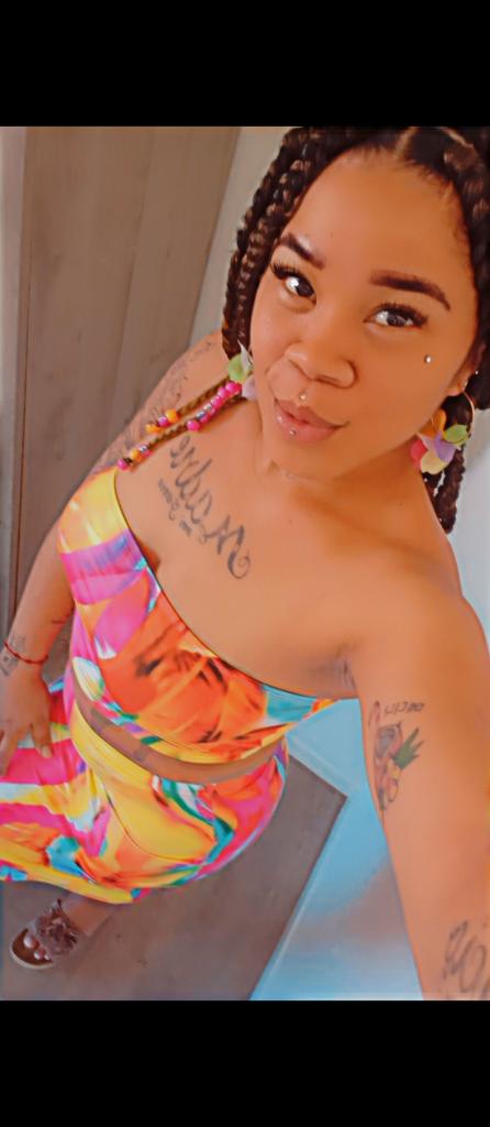 742057473: Chica busca chico en Lérida