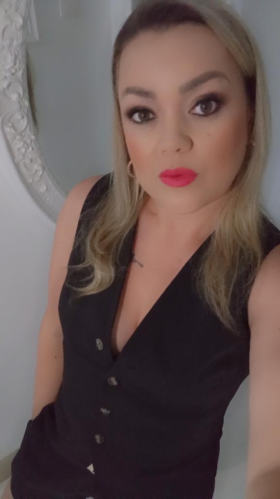 Chica busca chico en Tenerife: 